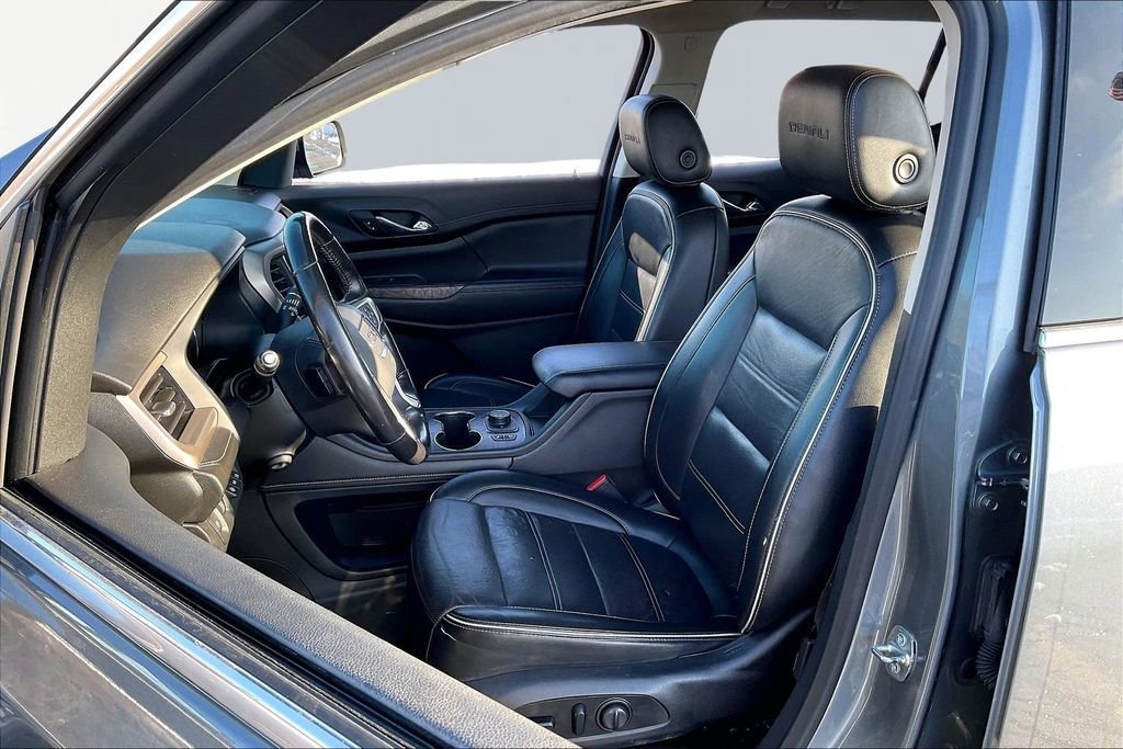 Used 2021 GMC Acadia Denali w/ Denali Technology Package image 23