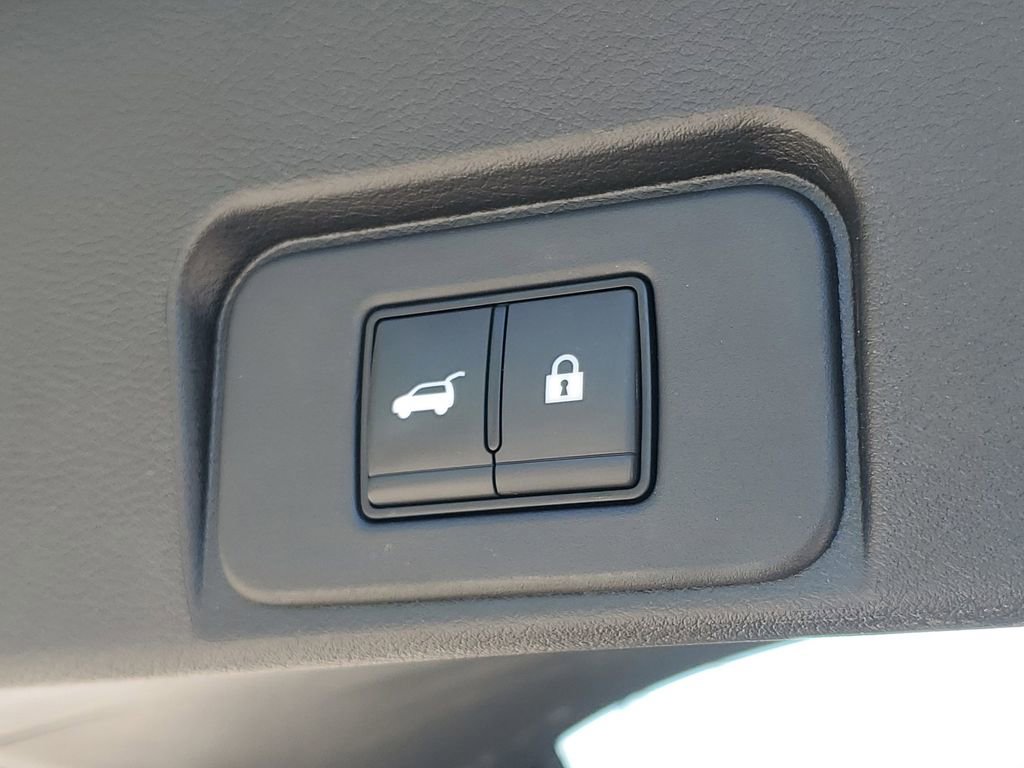 Used 2024 Nissan Rogue SV image 9