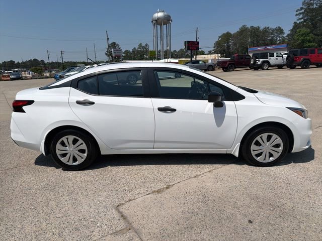Used 2022 Nissan Versa S FWD image 5