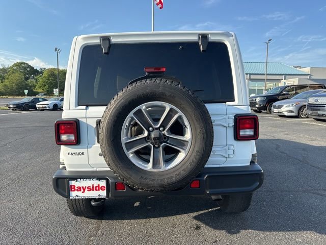 Used 2018 Jeep Wrangler Unlimited Sahara AWD/4WD image 12