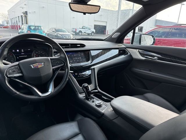 Used 2024 Cadillac XT6 Premium Luxury w/ Technology Package image 13