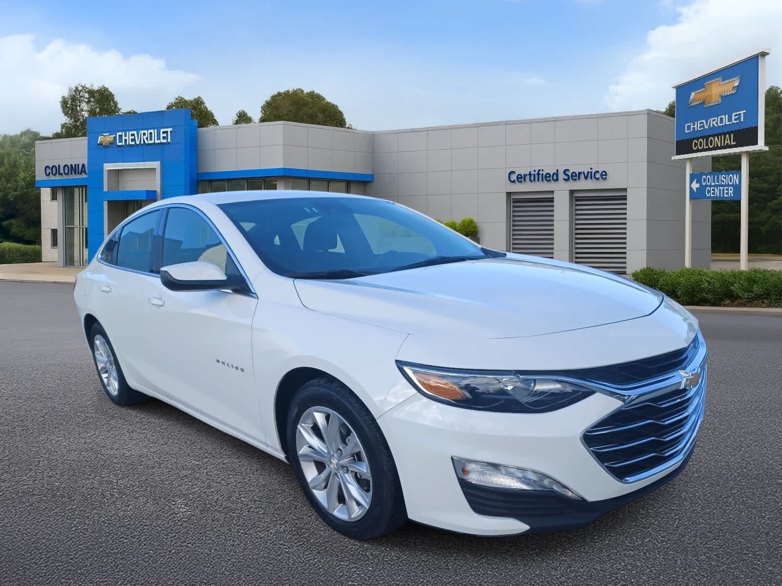Used 2023 Chevrolet Malibu LT FWD image 2