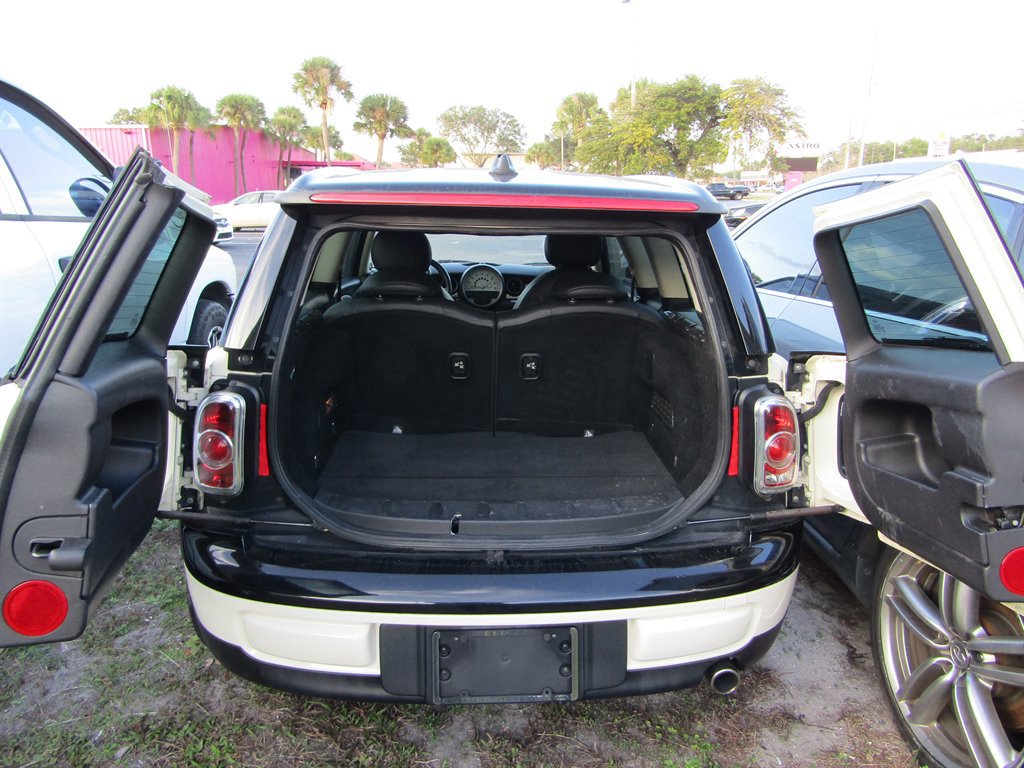 Used 2011 MINI Cooper Clubman image 4