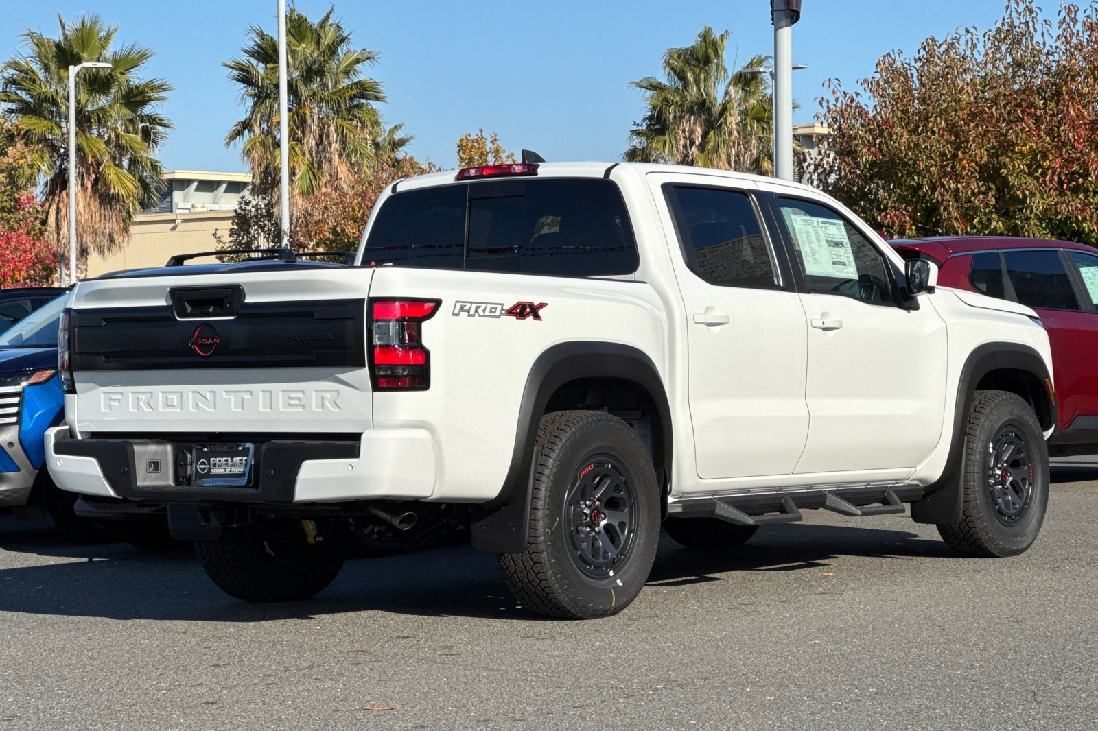 New 2026 Nissan Frontier PRO-4X w/ Pro-4x Convenience Package image 4