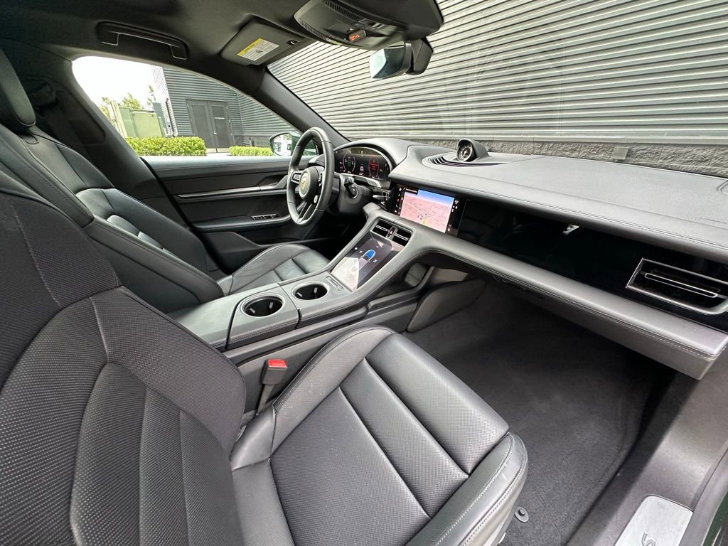 Used 2025 Porsche Taycan 4S image 36