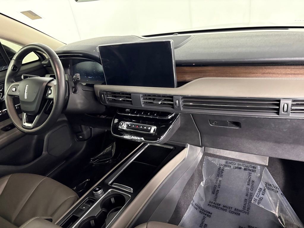 Used 2024 Lincoln Corsair Reserve w/ Equipment Group 202A image 36