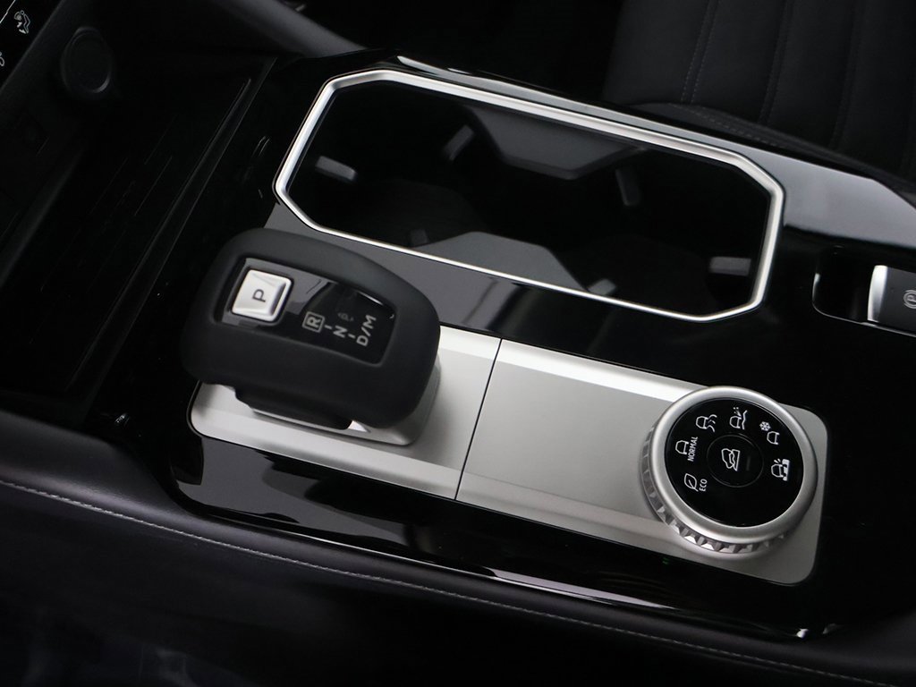 New 2025 Mitsubishi Outlander SE image 50