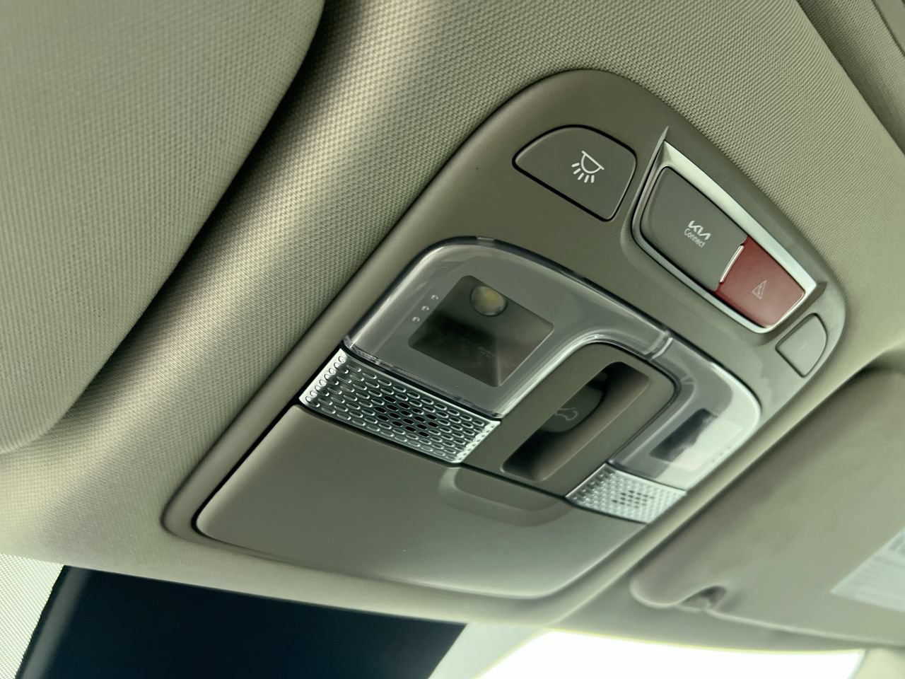Used 2024 Kia Telluride S w/ S Sunroof Package FWD image 18
