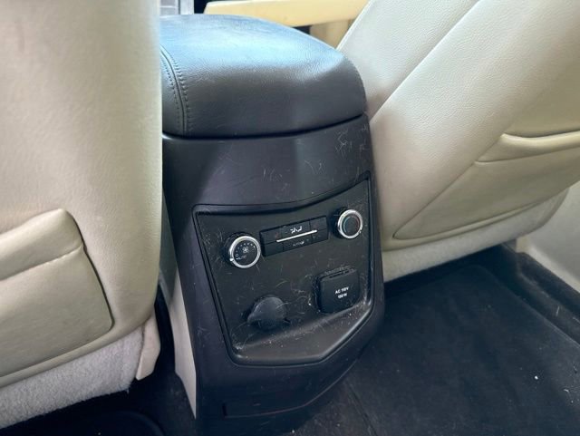 Used 2019 Lincoln MKT AWD image 17