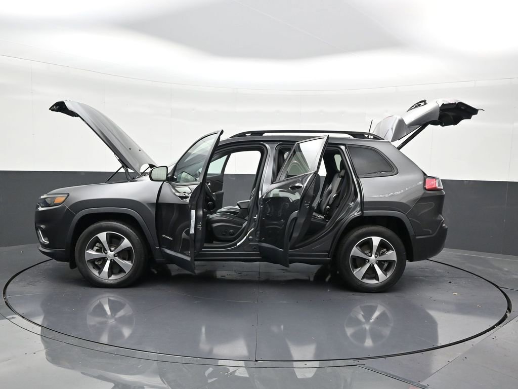 Used 2022 Jeep Cherokee Limited image 32