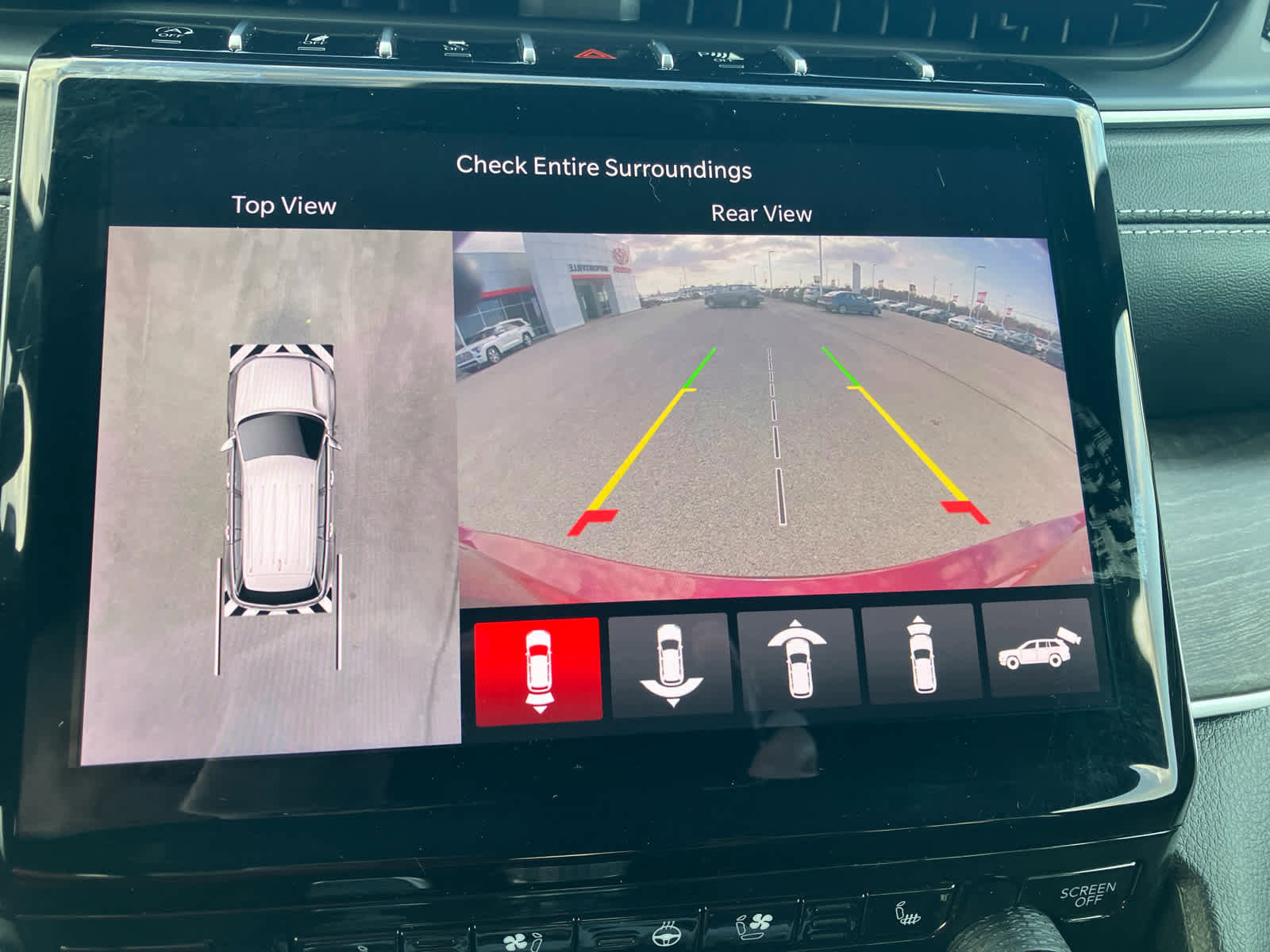 Used 2025 Jeep Grand Cherokee L Limited w/ Luxury Tech Group II image 27