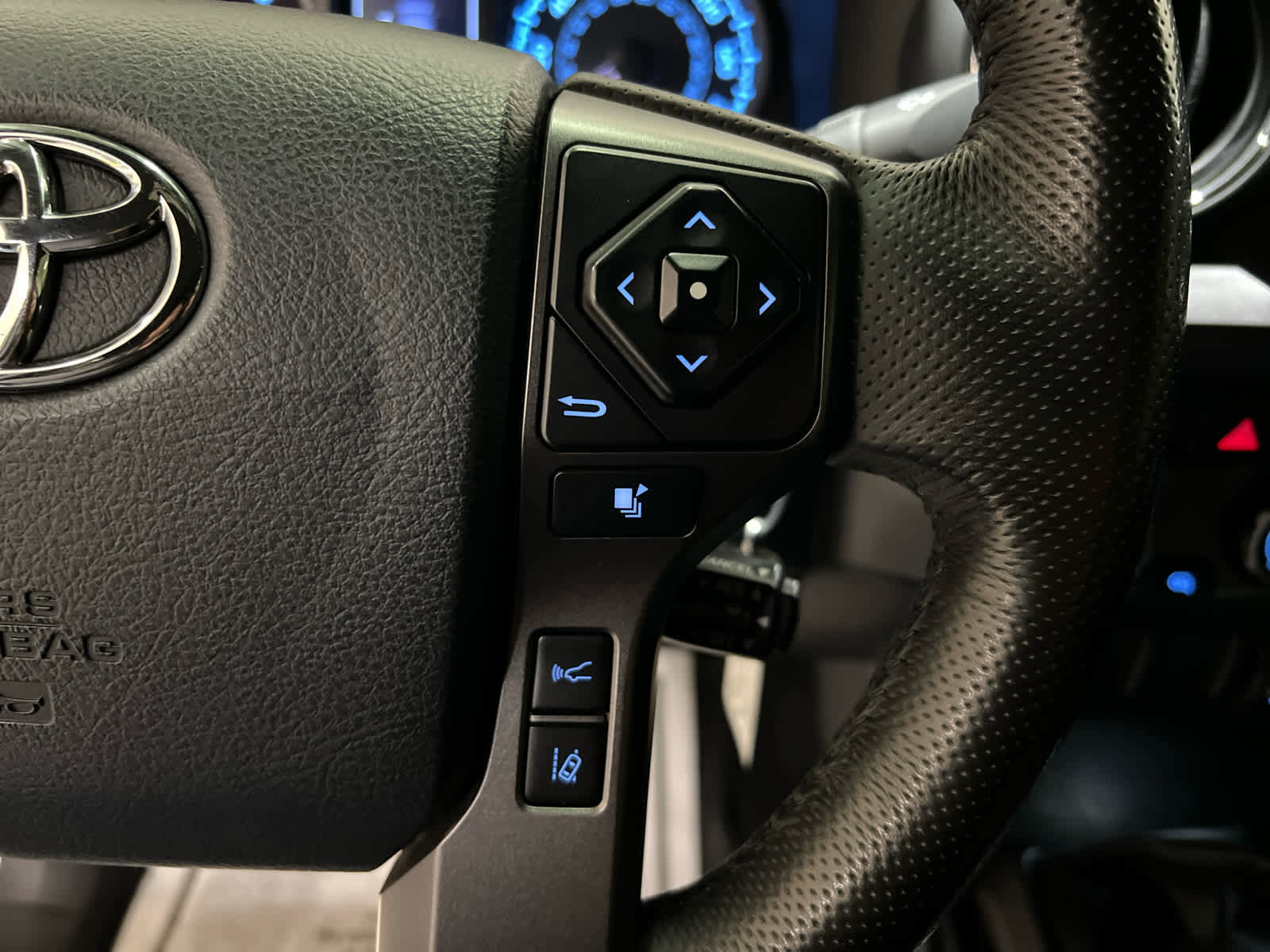 Used 2020 Toyota Tacoma TRD Sport image 19