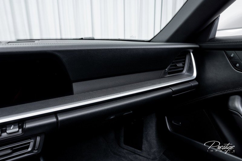 Used 2025 Porsche 911 Turbo image 34