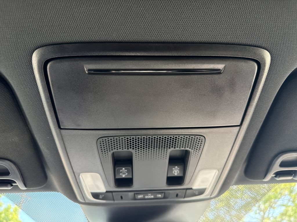 Certified 2025 Honda Pilot TrailSport image 40