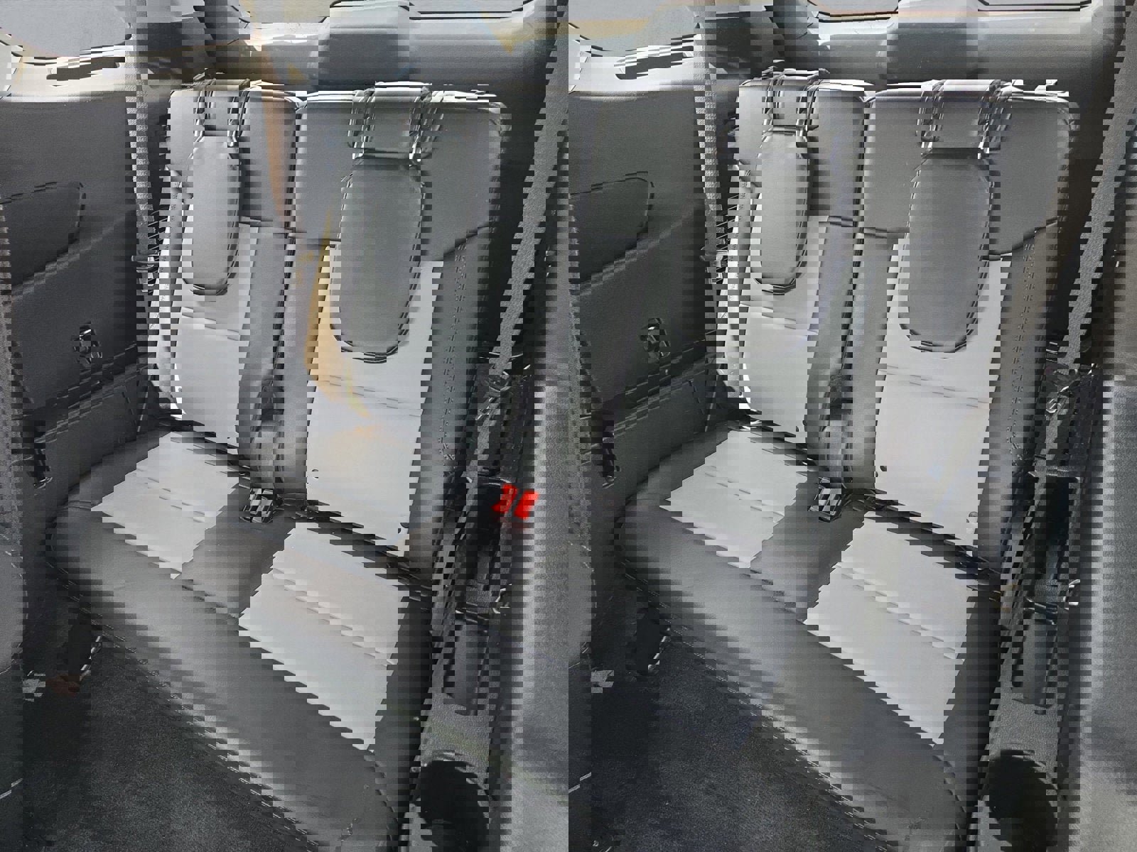 Certified 2023 Ford Explorer XLT w/ Equipment Group 202A image 27