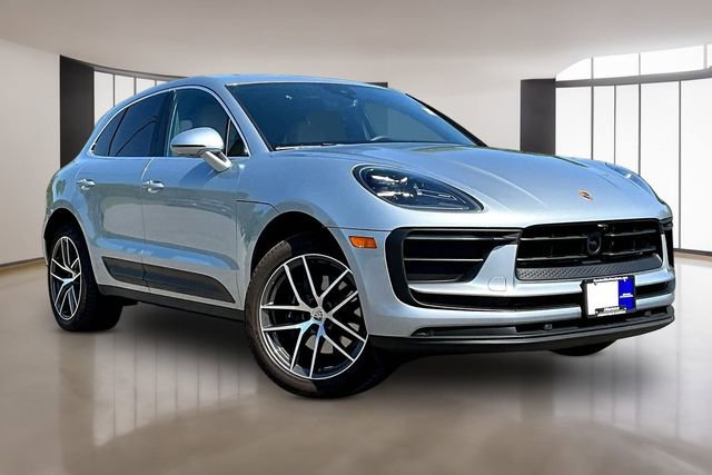 Used 2026 Porsche Macan AWD/4WD image 3