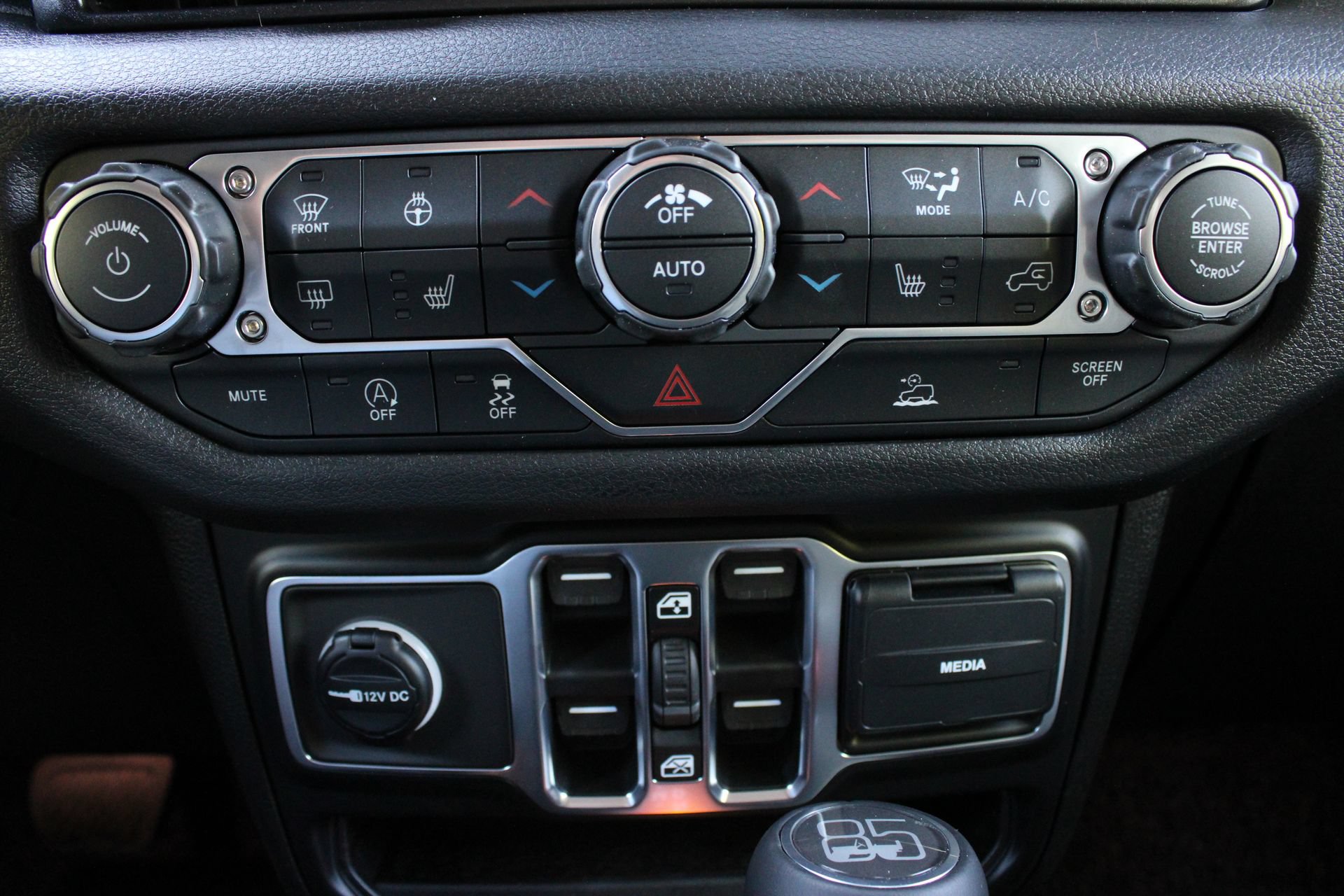 New 2026 Jeep Gladiator Sport AWD/4WD image 38