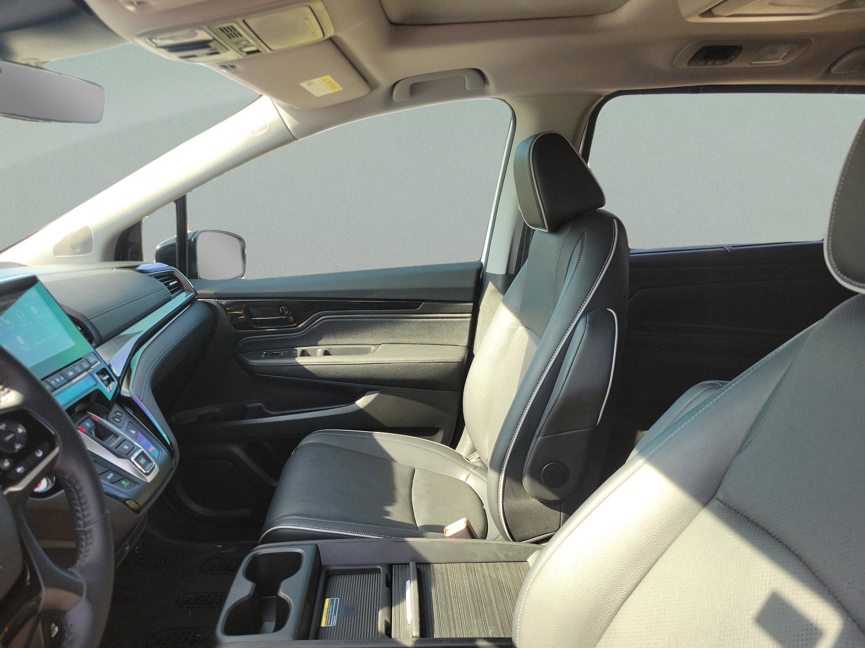 Used 2024 Honda Odyssey Elite image 18