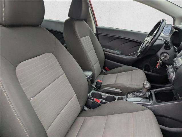 Used 2018 Kia Forte S image 27
