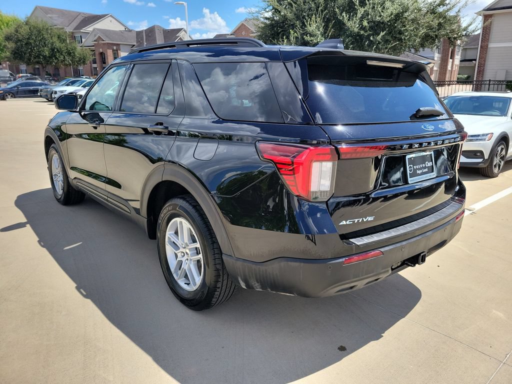 Used 2026 Ford Explorer Active AWD/4WD image 7