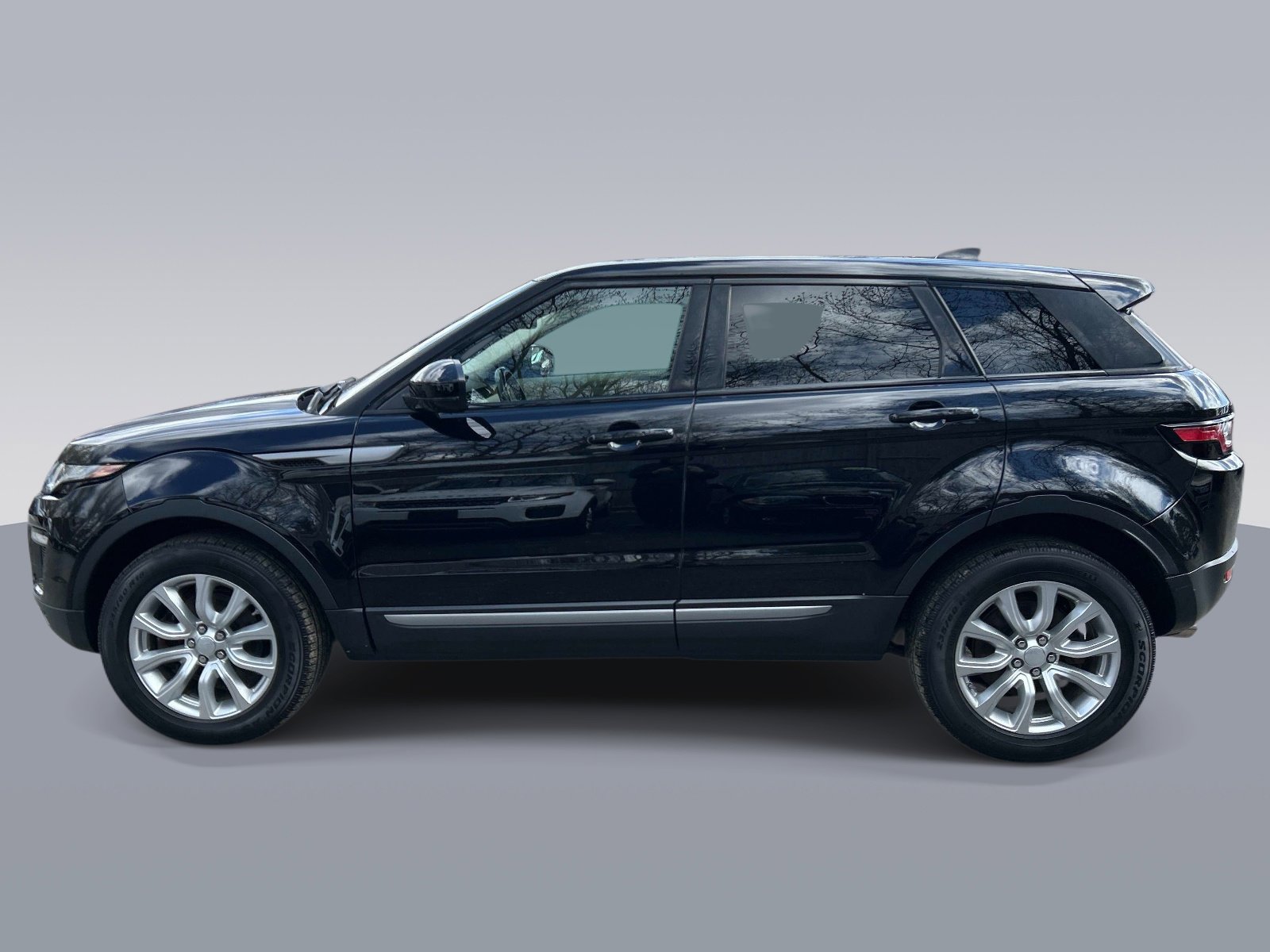 Used 2019 Land Rover Range Rover Evoque SE AWD/4WD image 6