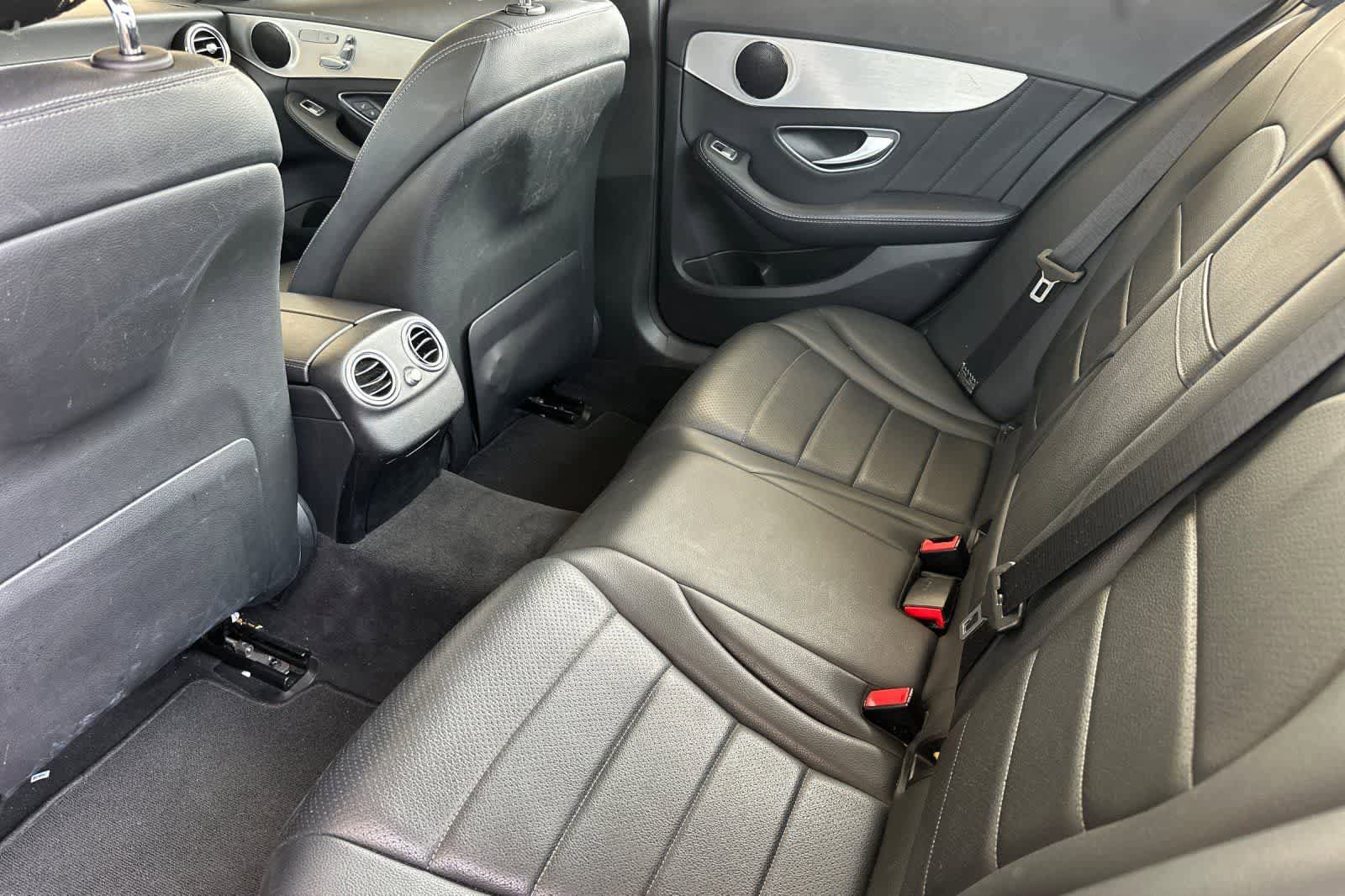 Used 2018 Mercedes-Benz C 300 Sedan image 4