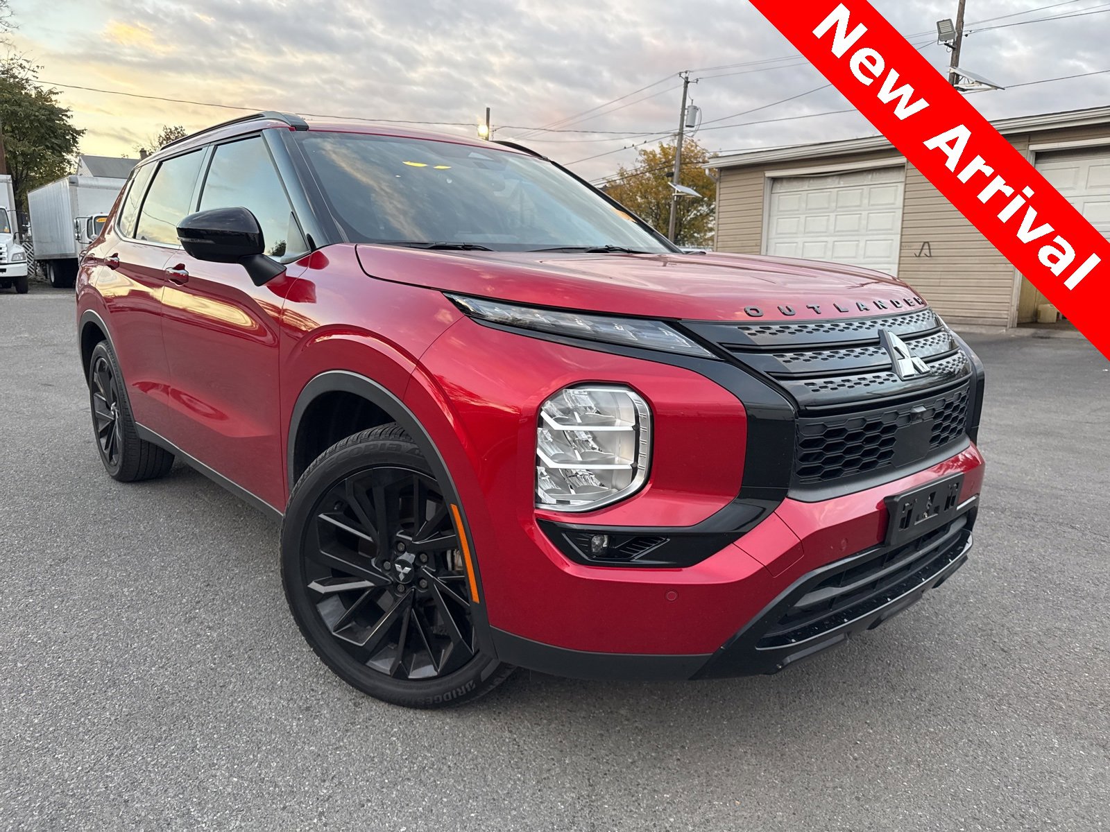 Used 2024 Mitsubishi Outlander SEL Black Edition