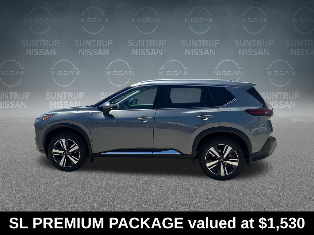Used 2023 Nissan Rogue SL w/ SL Premium Package FWD image 2