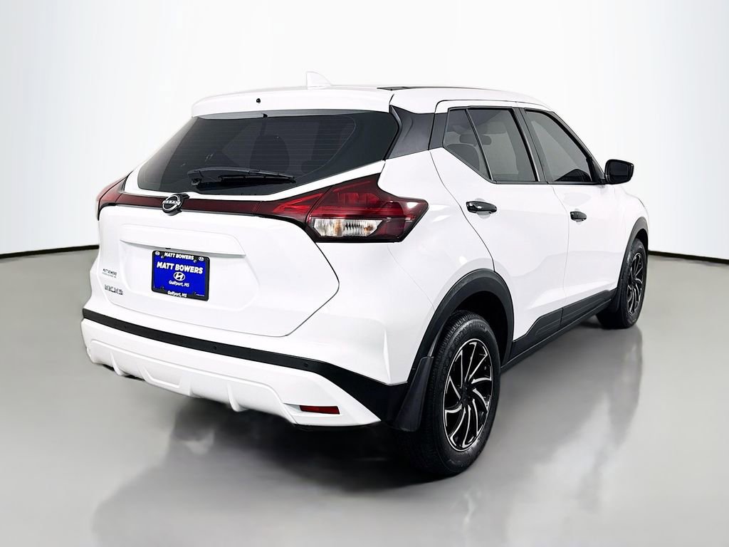 Used 2024 Nissan Kicks S FWD image 5