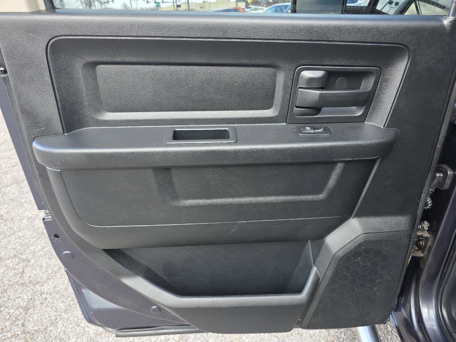 Used 2017 RAM 1500 Tradesman w/ Popular Equipment Group image 33