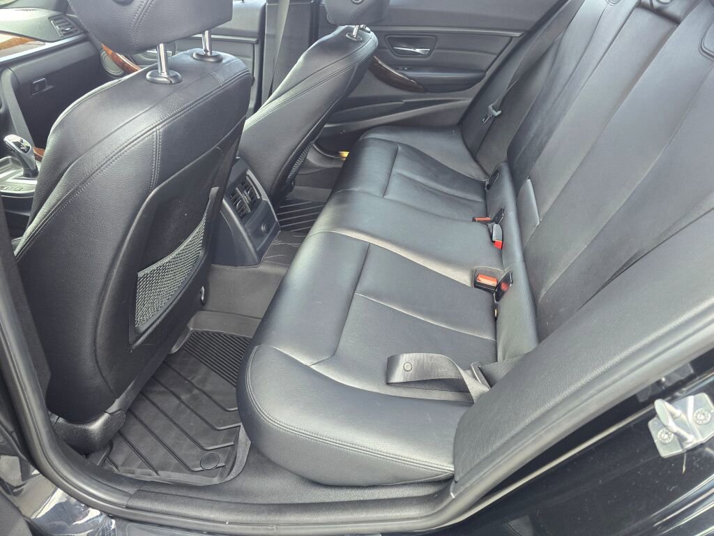 Used 2014 BMW ActiveHybrid 3 RWD image 17