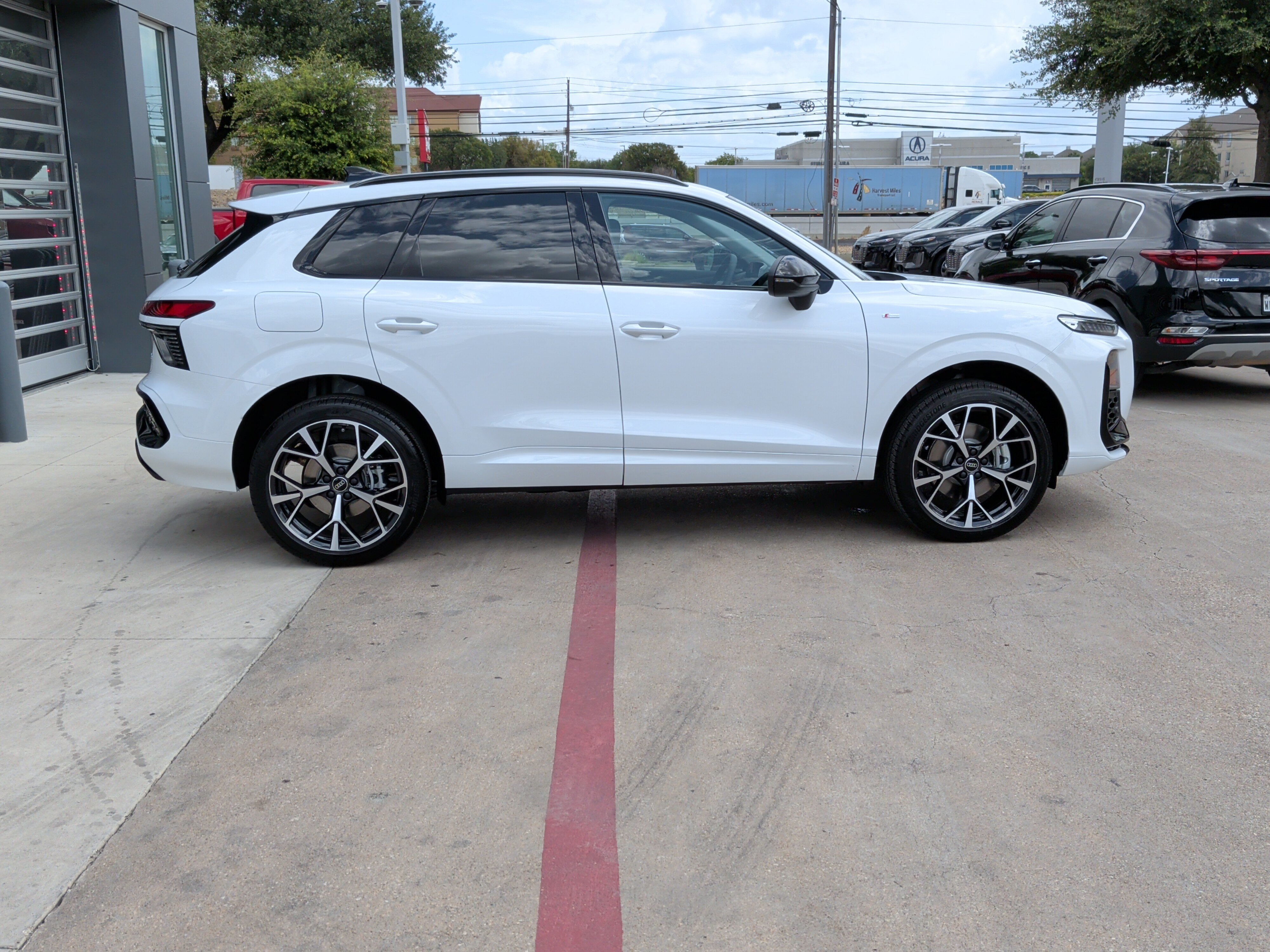 Used 2026 Audi Q3 quattro 2.0T AWD/4WD image 10