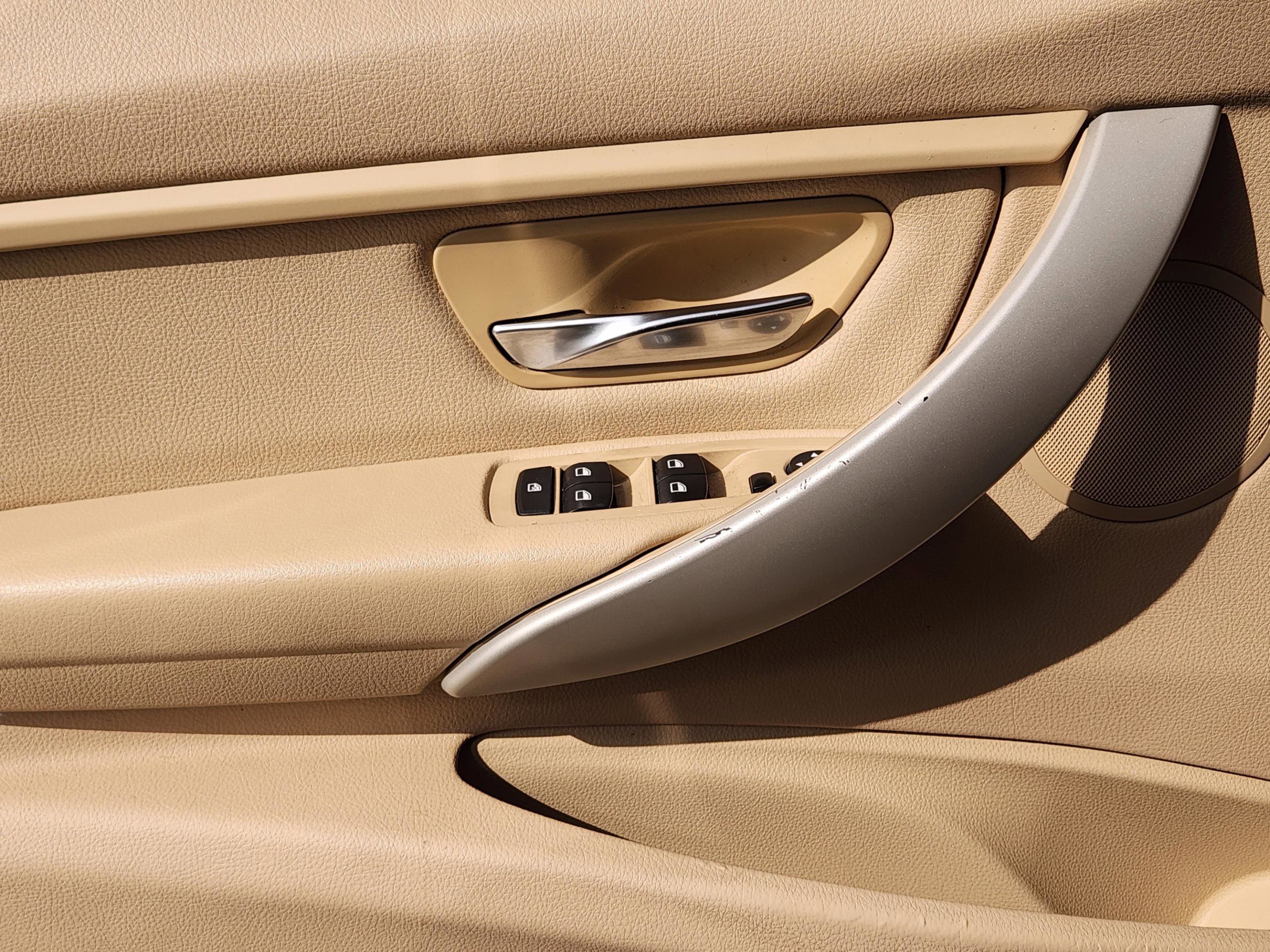 Used 2015 BMW 320i Sedan image 23