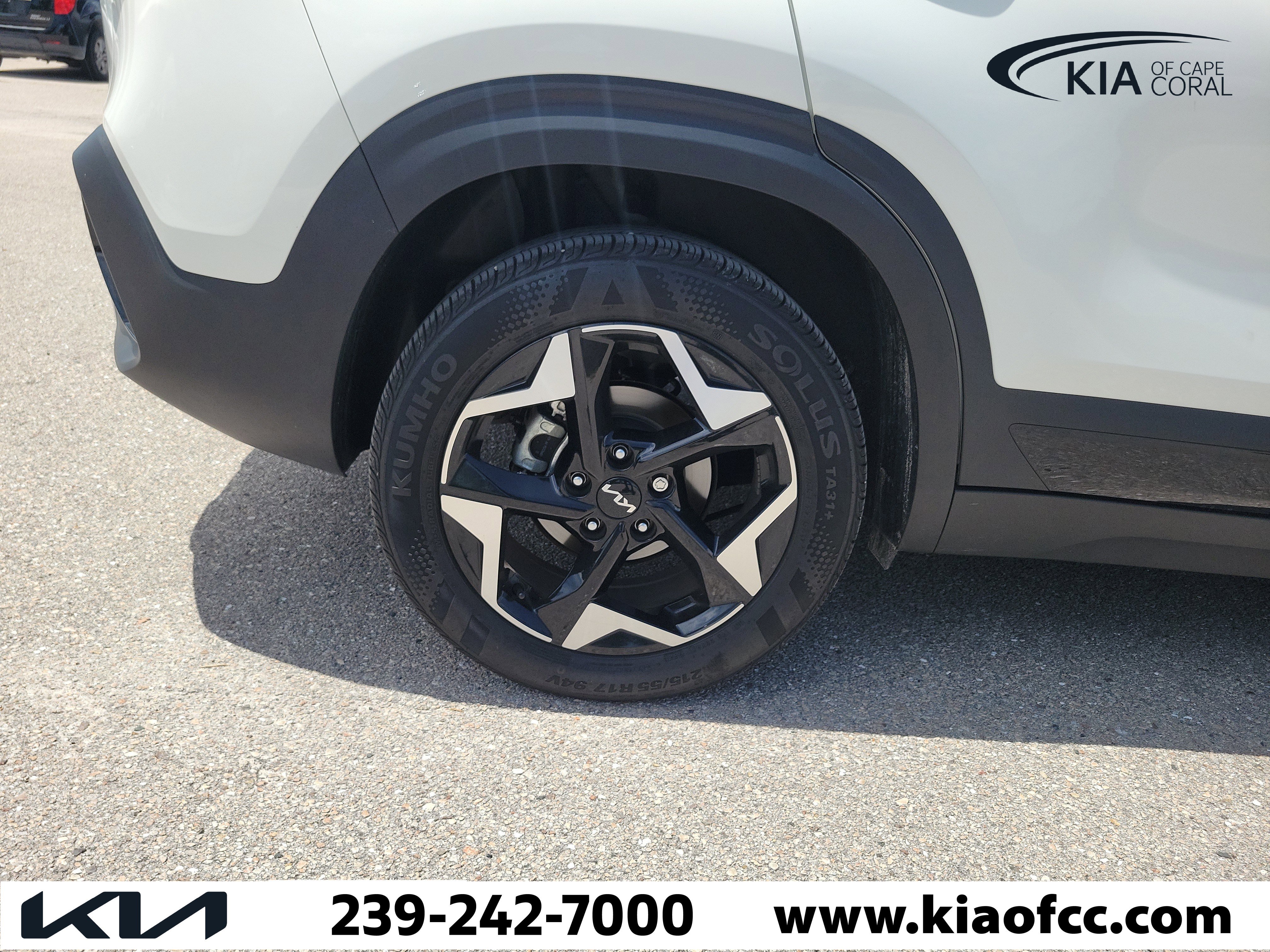 Certified 2025 Kia Seltos S FWD image 9