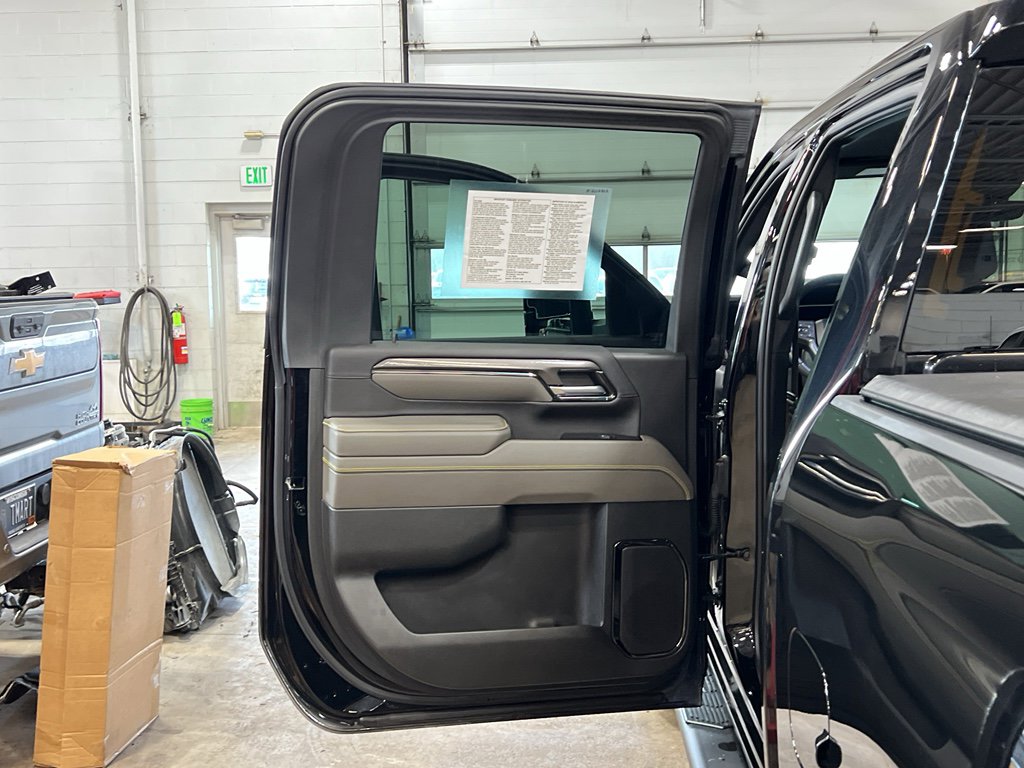 Used 2024 Chevrolet Silverado 2500 ZR2 w/ Technology Package image 35