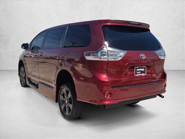 Used 2015 Toyota Sienna SE Premium image 8