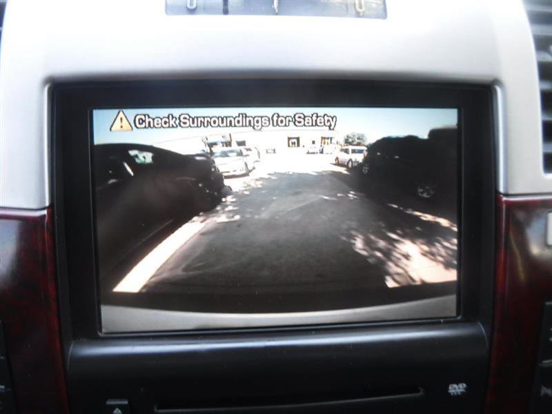 Used 2011 Cadillac Escalade Luxury AWD/4WD image 40