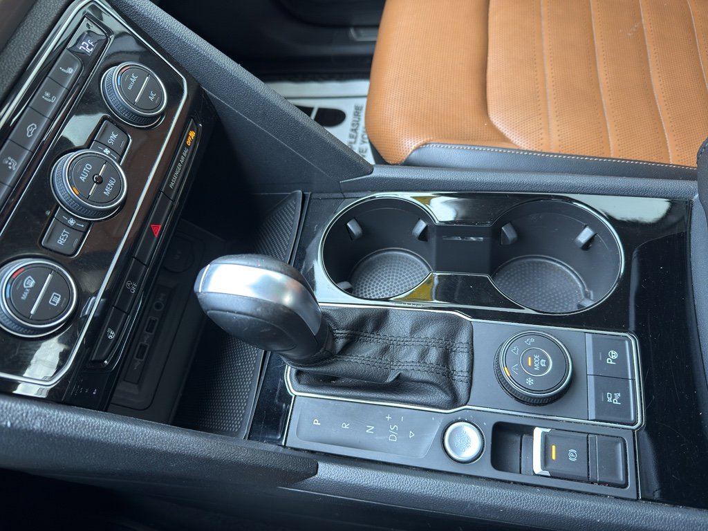 Used 2020 Volkswagen Atlas SEL R-Line image 16