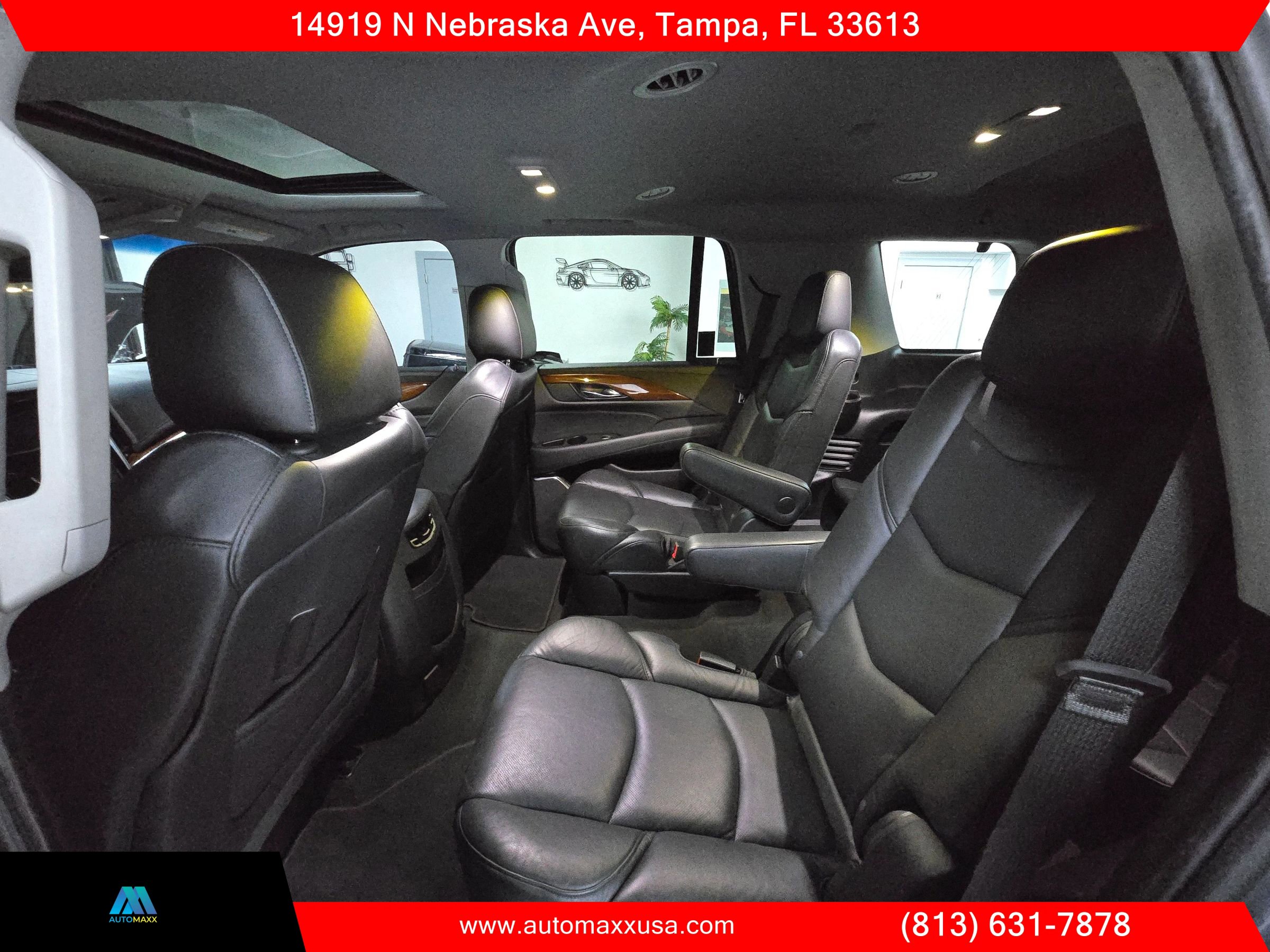 Used 2019 Cadillac Escalade Luxury w/ Escalade Sport Edition image 36