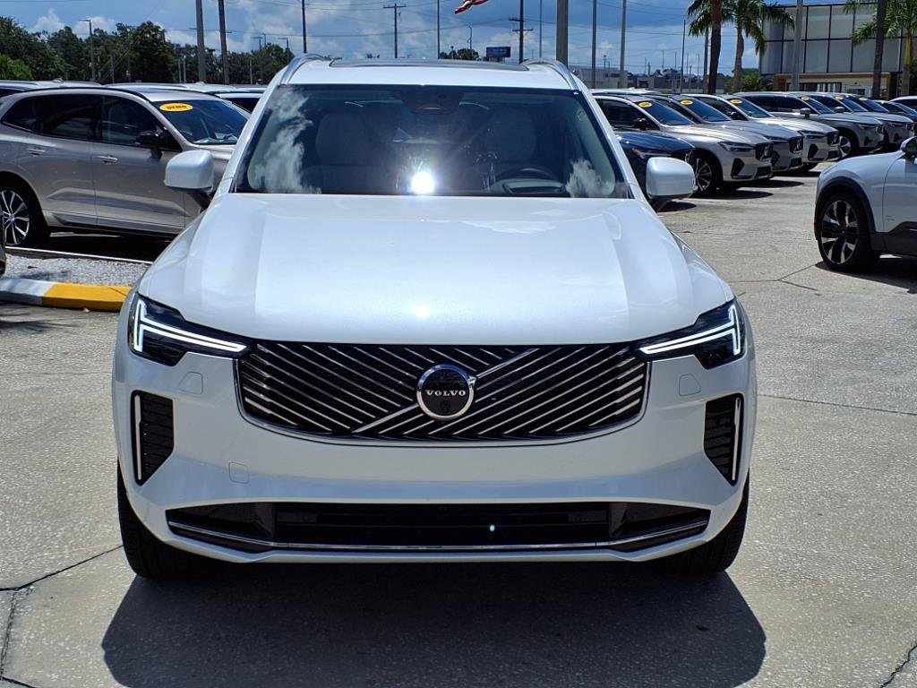 New 2026 Volvo XC90 B6 Ultra image 2