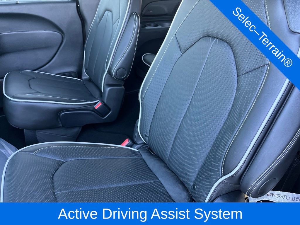 New 2026 Chrysler Pacifica Limited w/ S Appearance Package image 23