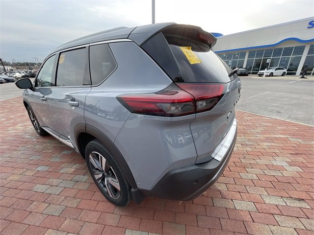 Used 2023 Nissan Rogue SL w/ SL Premium Package image 13