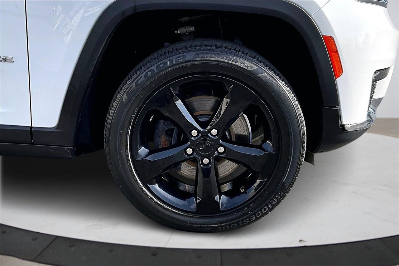 Certified 2022 Jeep Grand Cherokee L Limited image 36