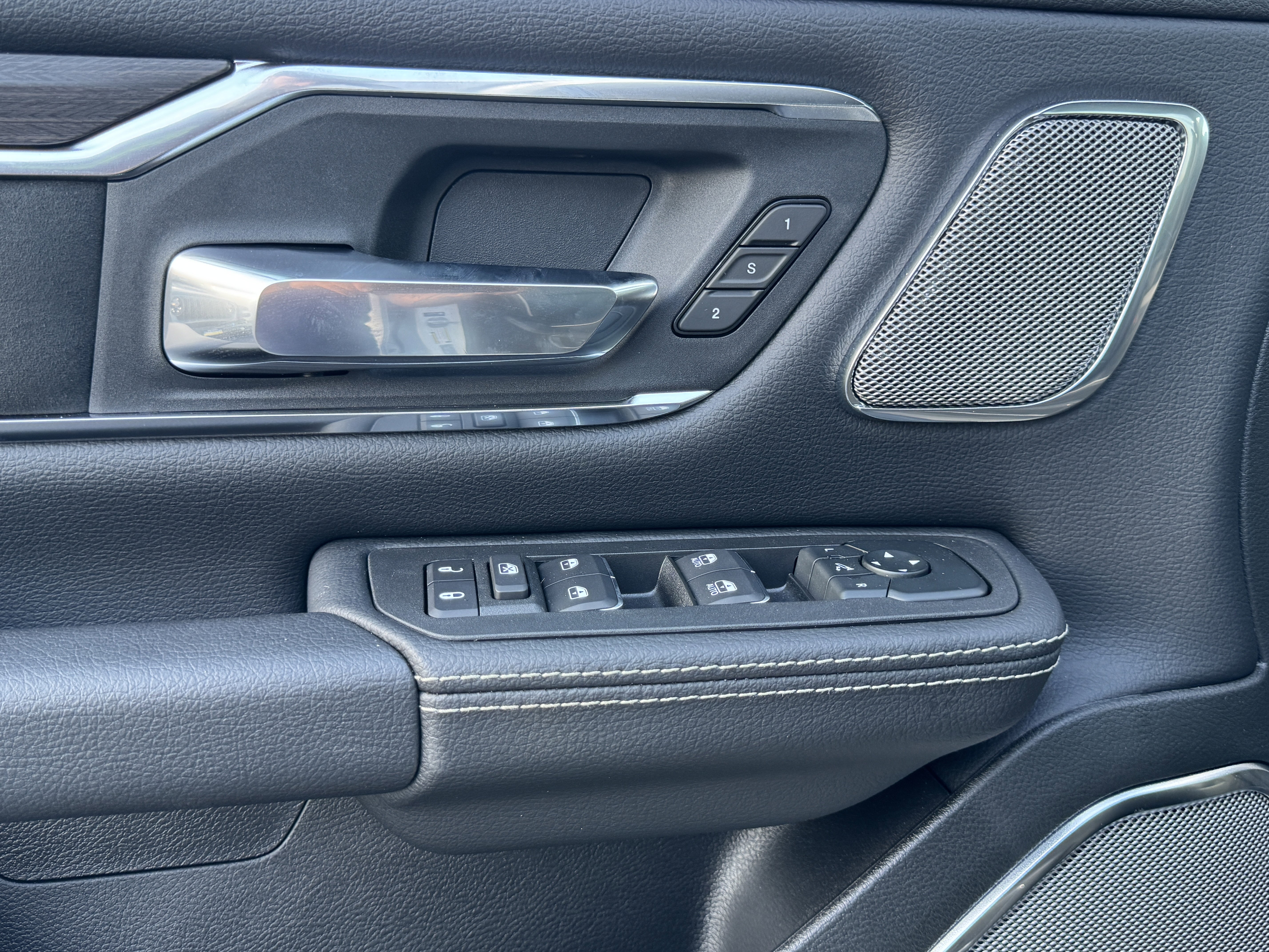 New 2026 RAM 1500 Laramie w/ Night Edition image 17