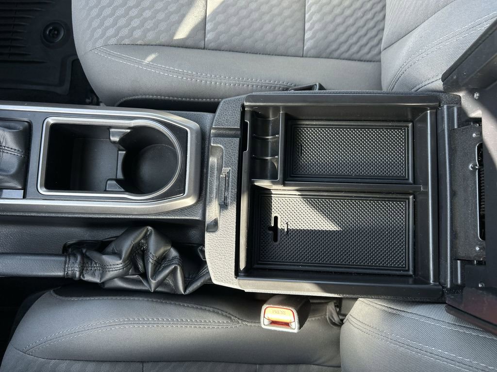 Used 2022 Toyota Tacoma SR5 w/ Technology Package image 31