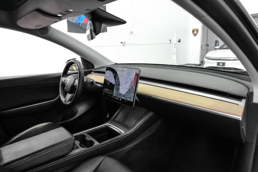 Used 2021 Tesla Model Y Long Range AWD/4WD image 13