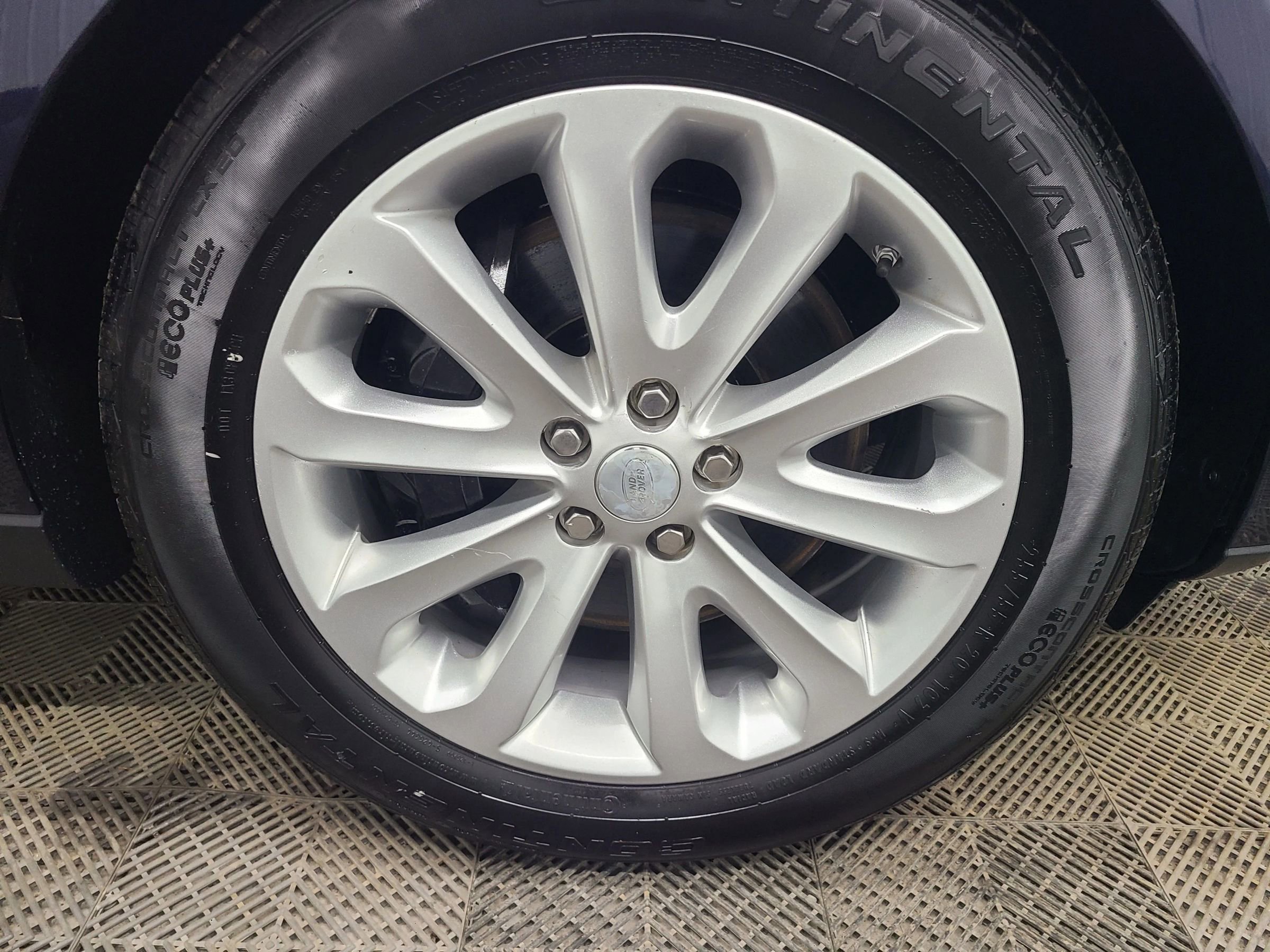 Used 2016 Land Rover Range Rover HSE image 15