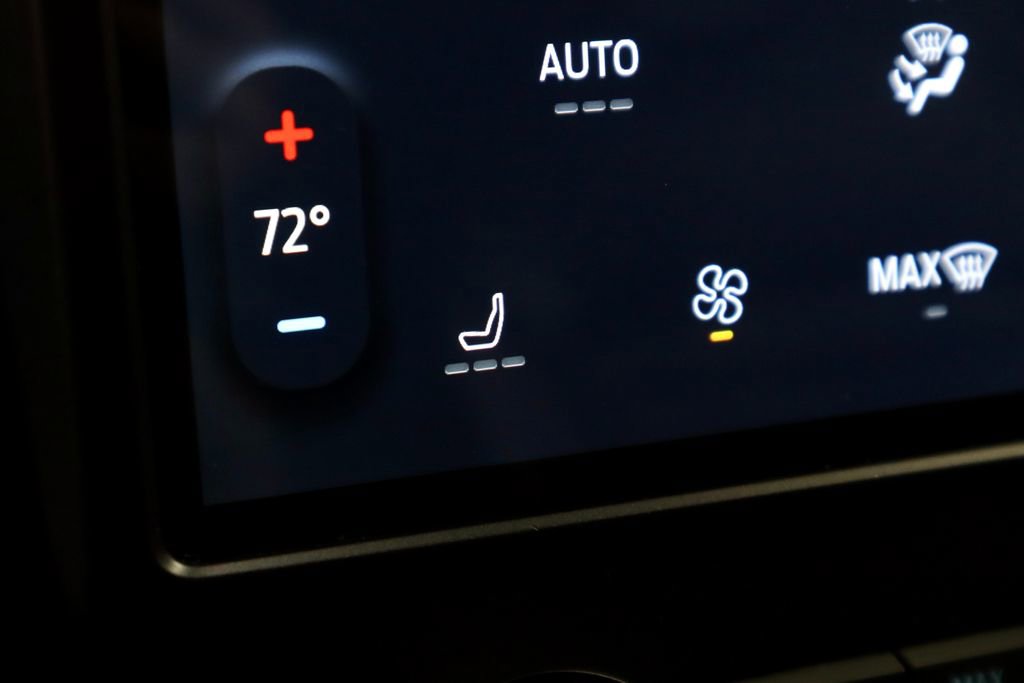 Certified 2024 Ford Edge SEL AWD/4WD image 34