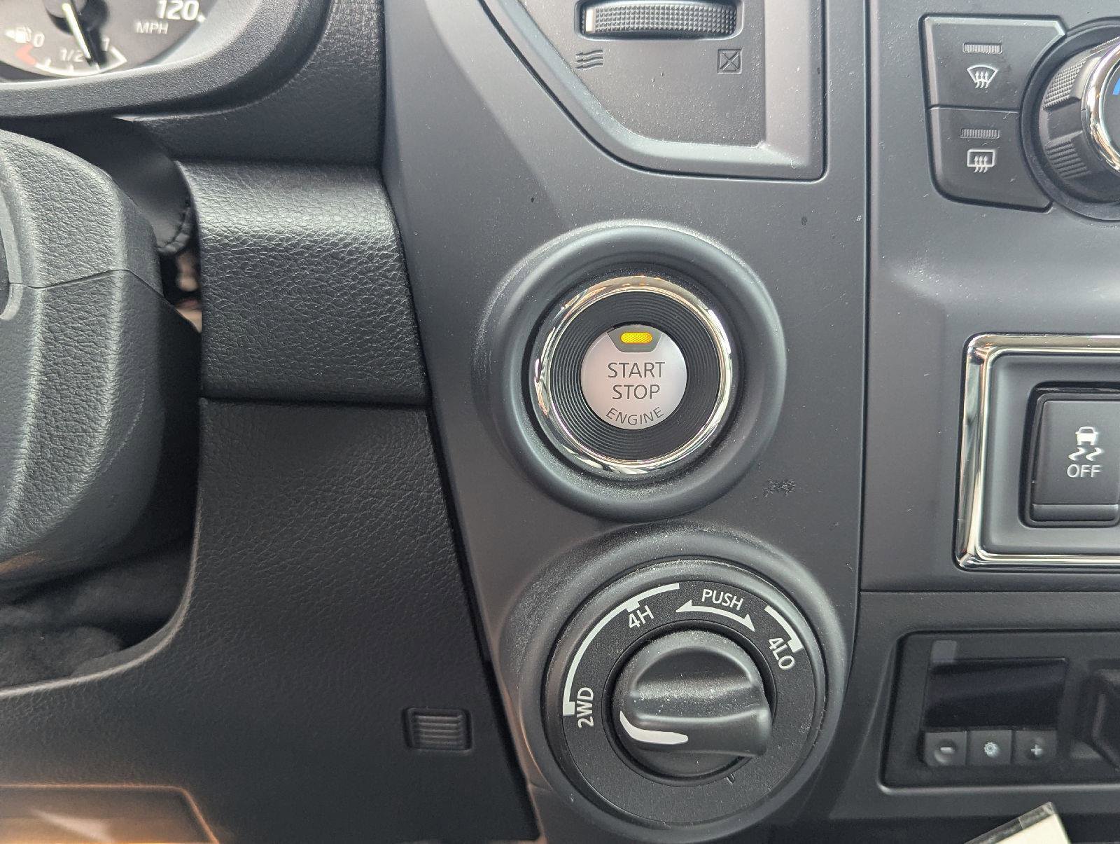 Used 2024 Nissan Titan SV w/ SV Utility Package image 24