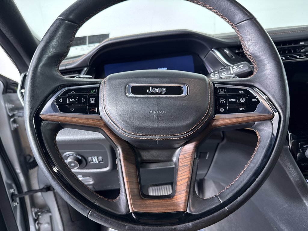 Used 2024 Jeep Grand Cherokee L Summit AWD/4WD image 23